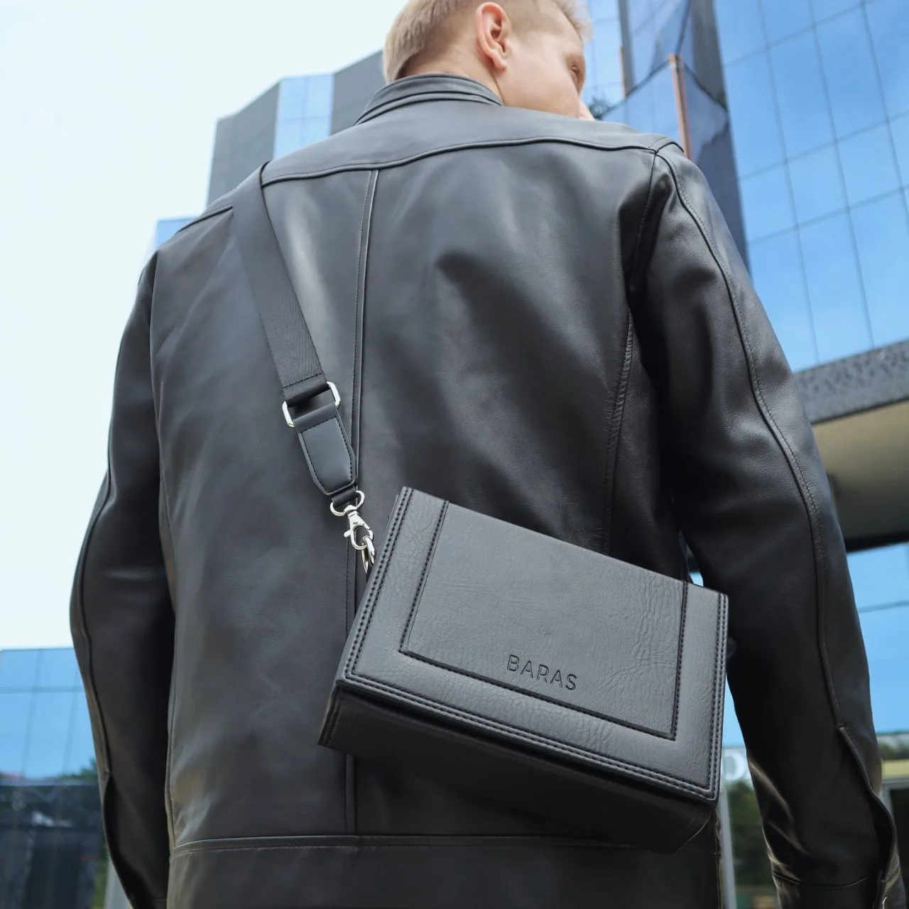 Túi đeo chéo Murphy Bag